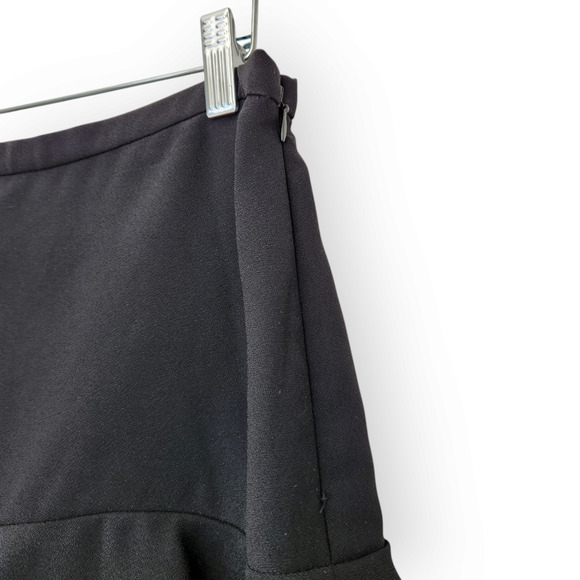 Lauren Ralph Lauren Petite Black Mid Rise Ruffle Mini Skirt 6 - Picture 2 of 6